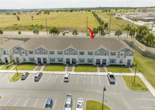 197 Jetty Way / Few Steps to the clubhouse