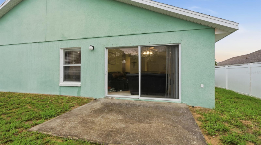 DAVENPORT, Florida 33897, 4 Bedrooms Bedrooms, ,2 BathroomsBathrooms,Residential,For Sale,BELLMONT,0,MFRO6422101