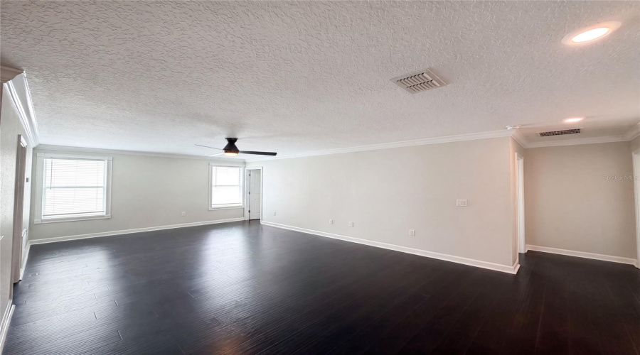 DAVENPORT, Florida 33896, 6 Bedrooms Bedrooms, ,3 BathroomsBathrooms,Residential,For Sale,PRO SHOP,0,MFRO6425291