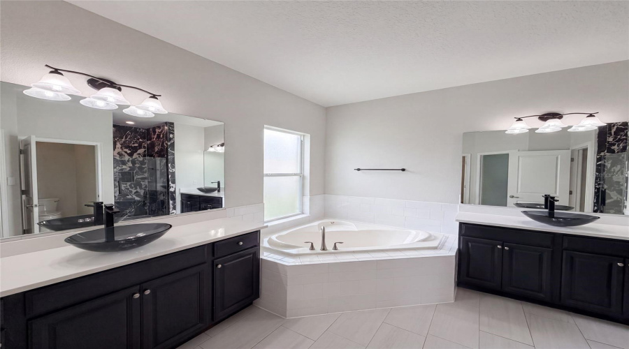 DAVENPORT, Florida 33896, 6 Bedrooms Bedrooms, ,3 BathroomsBathrooms,Residential,For Sale,PRO SHOP,0,MFRO6425291