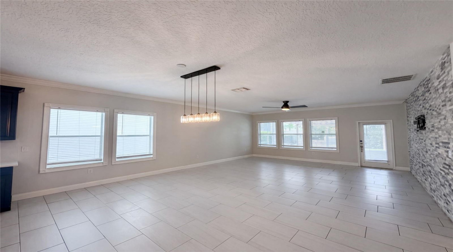 DAVENPORT, Florida 33896, 6 Bedrooms Bedrooms, ,3 BathroomsBathrooms,Residential,For Sale,PRO SHOP,0,MFRO6425291
