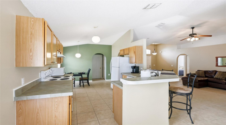 DAVENPORT, Florida 33897, 3 Bedrooms Bedrooms, ,2 BathroomsBathrooms,Residential,For Sale,KESWICK,0,MFRO6423821