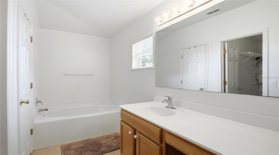 ensuite bath