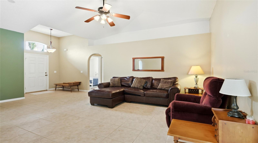 DAVENPORT, Florida 33897, 3 Bedrooms Bedrooms, ,2 BathroomsBathrooms,Residential,For Sale,KESWICK,0,MFRO6423821