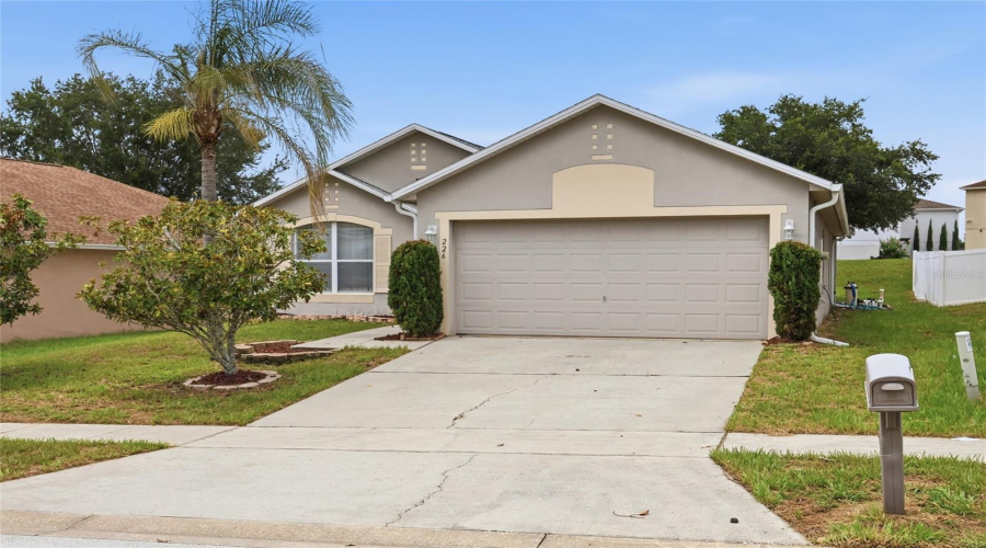DAVENPORT, Florida 33897, 3 Bedrooms Bedrooms, ,2 BathroomsBathrooms,Residential,For Sale,KESWICK,0,MFRO6423821