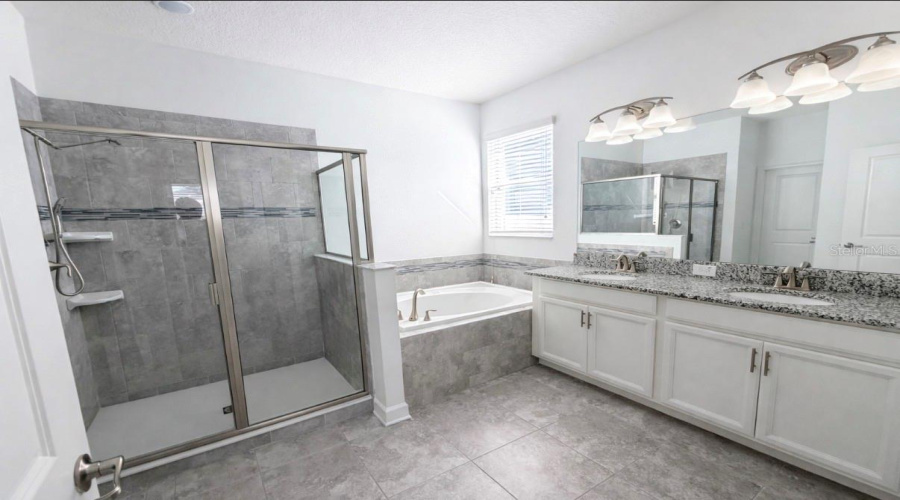 KISSIMMEE, Florida 34746, 4 Bedrooms Bedrooms, ,3 BathroomsBathrooms,Residential,For Sale,TERRY TOWN,0,MFRA4683101