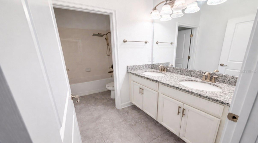 KISSIMMEE, Florida 34746, 4 Bedrooms Bedrooms, ,3 BathroomsBathrooms,Residential,For Sale,TERRY TOWN,0,MFRA4683101