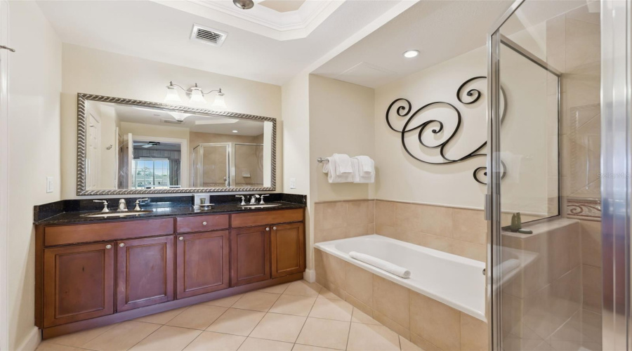 KISSIMMEE, Florida 34747, 3 Bedrooms Bedrooms, ,3 BathroomsBathrooms,Residential,For Sale,CENTRE COURT RIDGE,0,MFRS5153768