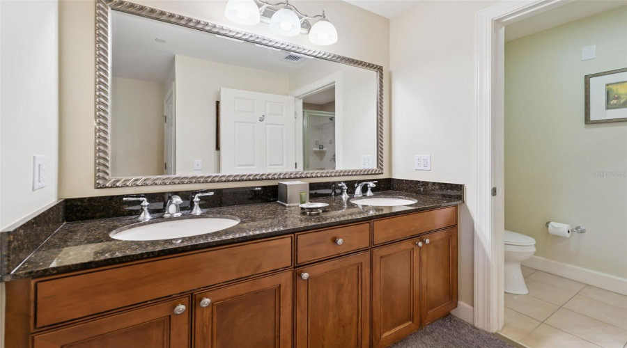 KISSIMMEE, Florida 34747, 3 Bedrooms Bedrooms, ,3 BathroomsBathrooms,Residential,For Sale,CENTRE COURT RIDGE,0,MFRS5153768