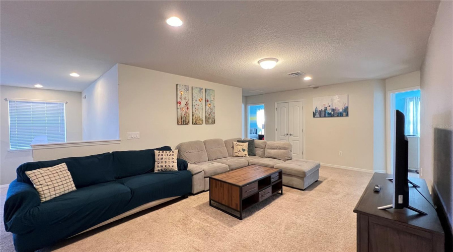 KISSIMMEE, Florida 34747, 9 Bedrooms Bedrooms, ,6 BathroomsBathrooms,Residential,For Sale,NICE,0,MFRS5153553