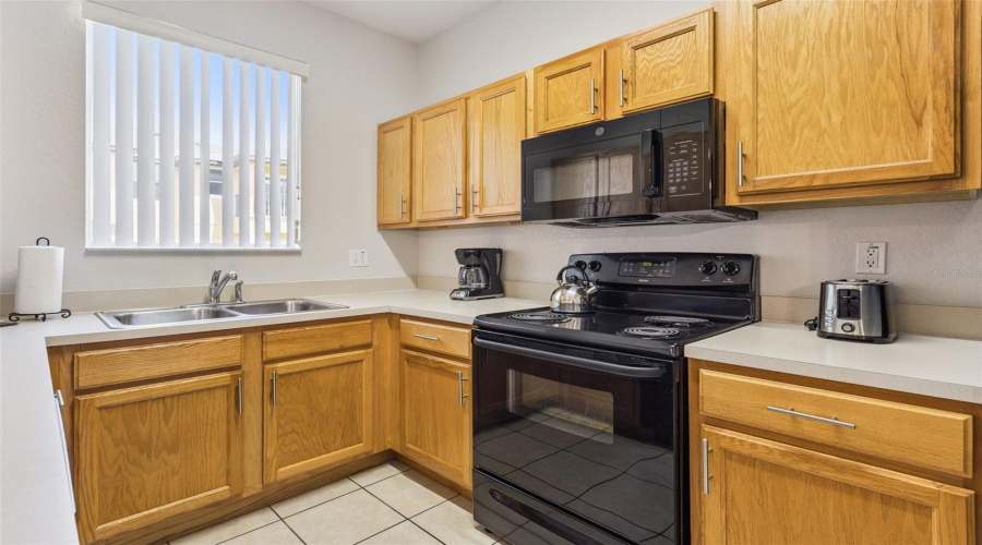 KISSIMMEE, Florida 34746, 3 Bedrooms Bedrooms, ,3 BathroomsBathrooms,Residential,For Sale,BUSHMAN DR,0,MFRO6425284
