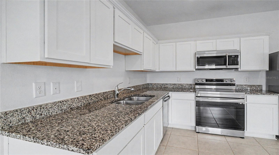 DAVENPORT, Florida 33837, 3 Bedrooms Bedrooms, ,2 BathroomsBathrooms,Residential,For Sale,MANDOVI,0,MFRO6425315
