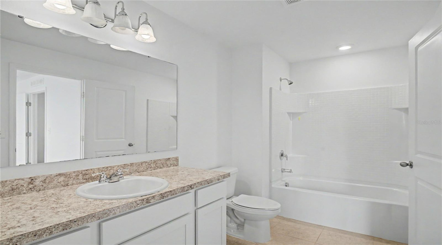 DAVENPORT, Florida 33837, 3 Bedrooms Bedrooms, ,2 BathroomsBathrooms,Residential,For Sale,MANDOVI,0,MFRO6425315