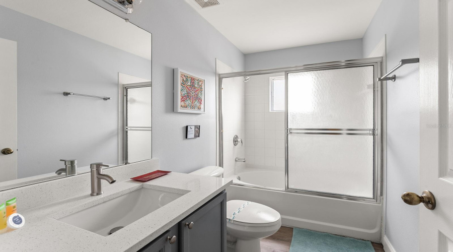 Social Bathroom - second floor