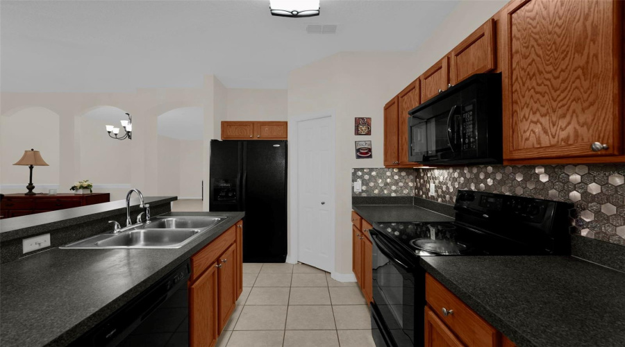 KISSIMMEE, Florida 34747, 3 Bedrooms Bedrooms, ,2 BathroomsBathrooms,Residential,For Sale,OAKWATER,0,MFRO6319027