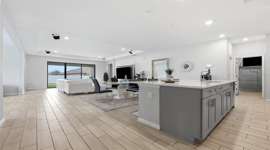 KISSIMMEE, Florida 34746, 4 Bedrooms Bedrooms, ,4 BathroomsBathrooms,Residential,For Sale,BOWFIN,0,MFRO6425046