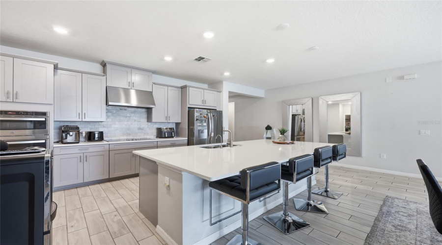 KISSIMMEE, Florida 34746, 4 Bedrooms Bedrooms, ,4 BathroomsBathrooms,Residential,For Sale,BOWFIN,0,MFRO6425046