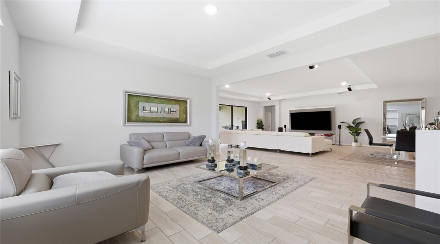 KISSIMMEE, Florida 34746, 4 Bedrooms Bedrooms, ,4 BathroomsBathrooms,Residential,For Sale,BOWFIN,0,MFRO6425046
