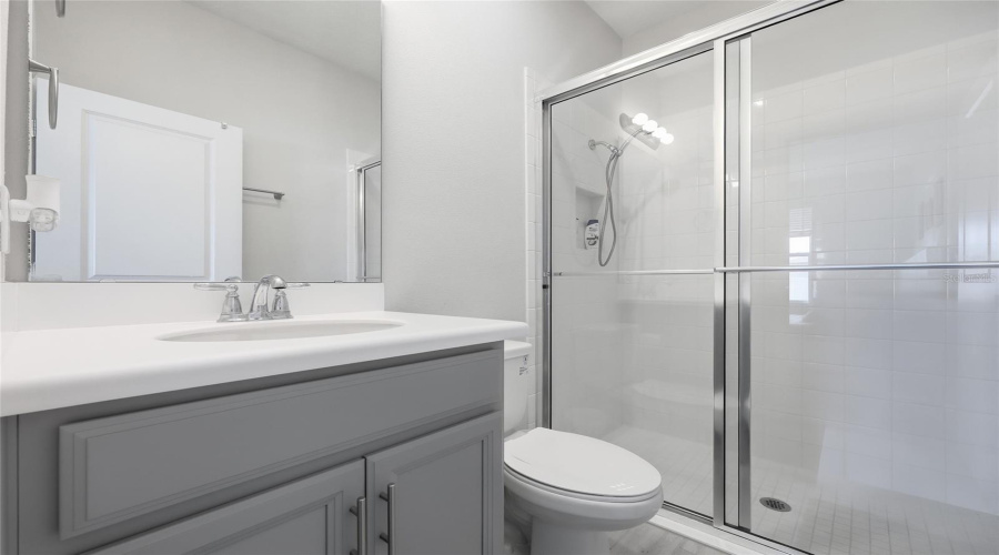 KISSIMMEE, Florida 34746, 4 Bedrooms Bedrooms, ,4 BathroomsBathrooms,Residential,For Sale,BOWFIN,0,MFRO6425046