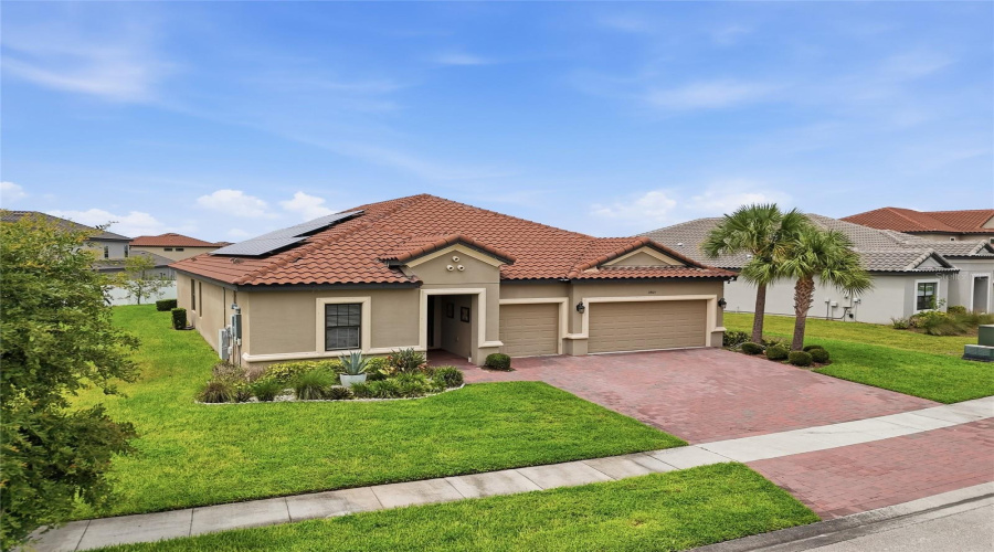 KISSIMMEE, Florida 34746, 4 Bedrooms Bedrooms, ,4 BathroomsBathrooms,Residential,For Sale,BOWFIN,0,MFRO6425046