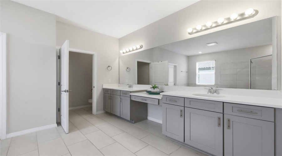 KISSIMMEE, Florida 34746, 4 Bedrooms Bedrooms, ,4 BathroomsBathrooms,Residential,For Sale,BOWFIN,0,MFRO6425046