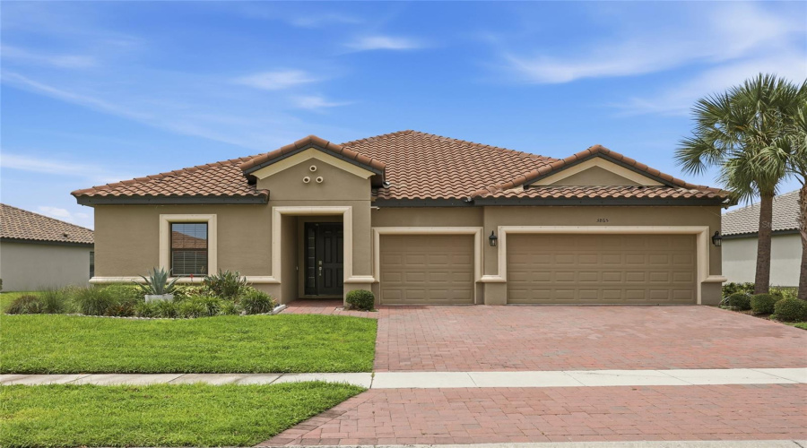 KISSIMMEE, Florida 34746, 4 Bedrooms Bedrooms, ,4 BathroomsBathrooms,Residential,For Sale,BOWFIN,0,MFRO6425046