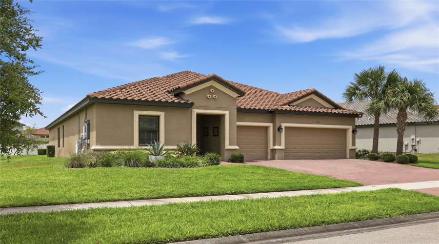 KISSIMMEE, Florida 34746, 4 Bedrooms Bedrooms, ,4 BathroomsBathrooms,Residential,For Sale,BOWFIN,0,MFRO6425046