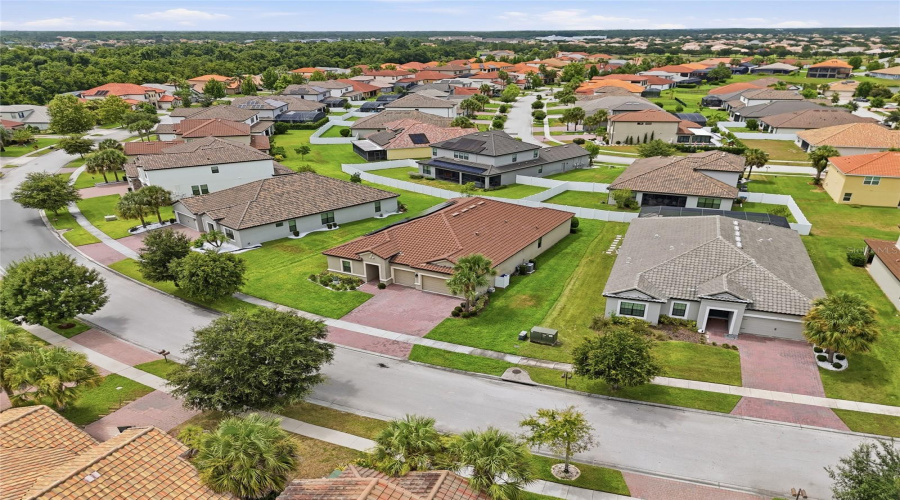 KISSIMMEE, Florida 34746, 4 Bedrooms Bedrooms, ,4 BathroomsBathrooms,Residential,For Sale,BOWFIN,0,MFRO6425046