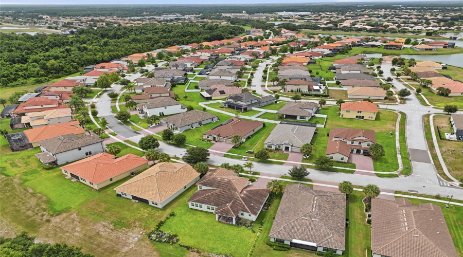 KISSIMMEE, Florida 34746, 4 Bedrooms Bedrooms, ,4 BathroomsBathrooms,Residential,For Sale,BOWFIN,0,MFRO6425046