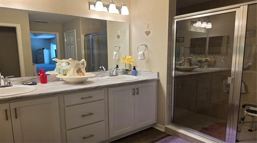 DAVENPORT, Florida 33837, 4 Bedrooms Bedrooms, ,2 BathroomsBathrooms,Residential,For Sale,NOBLE,0,MFRS5153702