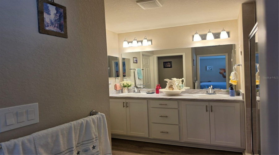 DAVENPORT, Florida 33837, 4 Bedrooms Bedrooms, ,2 BathroomsBathrooms,Residential,For Sale,NOBLE,0,MFRS5153702