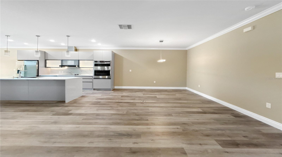 DAVENPORT, Florida 33837, 4 Bedrooms Bedrooms, ,3 BathroomsBathrooms,Residential,For Sale,BRENTWOOD,0,MFRTB8528055