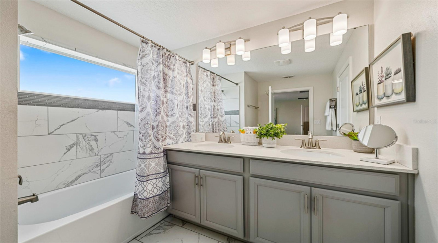 DAVENPORT, Florida 33896, 4 Bedrooms Bedrooms, ,3 BathroomsBathrooms,Residential,For Sale,OCEAN COURSE,0,MFRO6424775