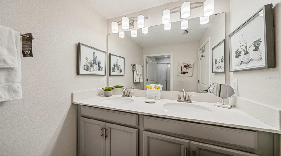 DAVENPORT, Florida 33896, 4 Bedrooms Bedrooms, ,3 BathroomsBathrooms,Residential,For Sale,OCEAN COURSE,0,MFRO6424775