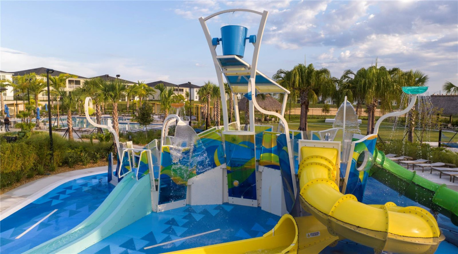 DAVENPORT, Florida 33896, 4 Bedrooms Bedrooms, ,3 BathroomsBathrooms,Residential,For Sale,OCEAN COURSE,0,MFRO6424775