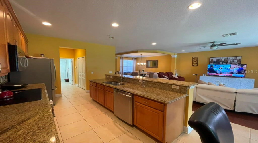 DAVENPORT, Florida 33896, 3 Bedrooms Bedrooms, ,2 BathroomsBathrooms,Residential,For Sale,GILFORD POINT,0,MFRO6425484