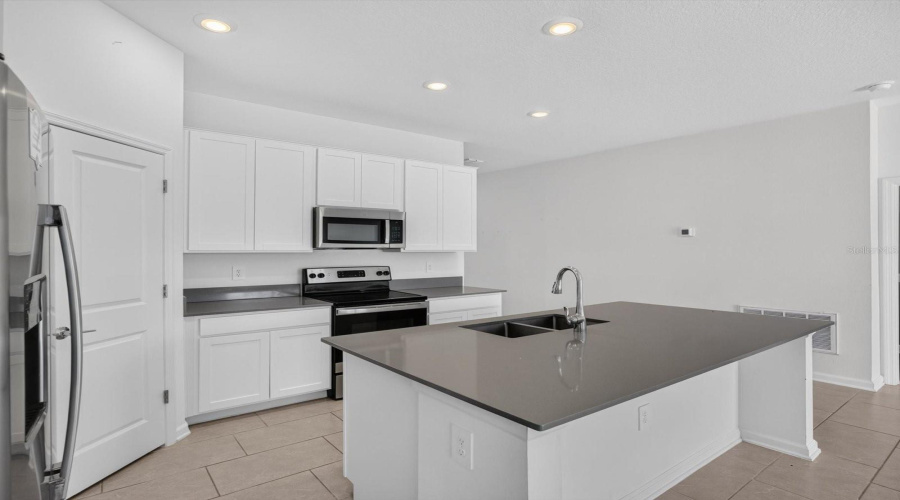 DAVENPORT, Florida 33837, 3 Bedrooms Bedrooms, ,2 BathroomsBathrooms,Residential,For Sale,JAMES PAUL,0,MFRO6422763