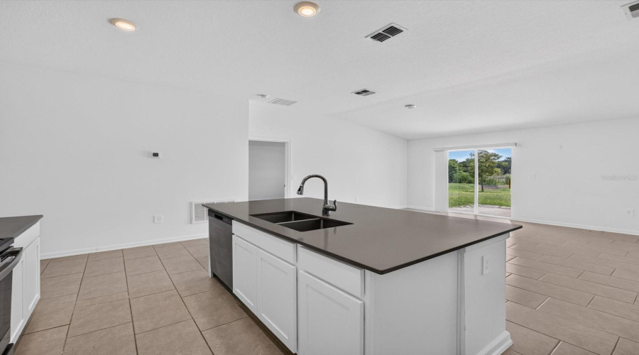 DAVENPORT, Florida 33837, 3 Bedrooms Bedrooms, ,2 BathroomsBathrooms,Residential,For Sale,JAMES PAUL,0,MFRO6422763