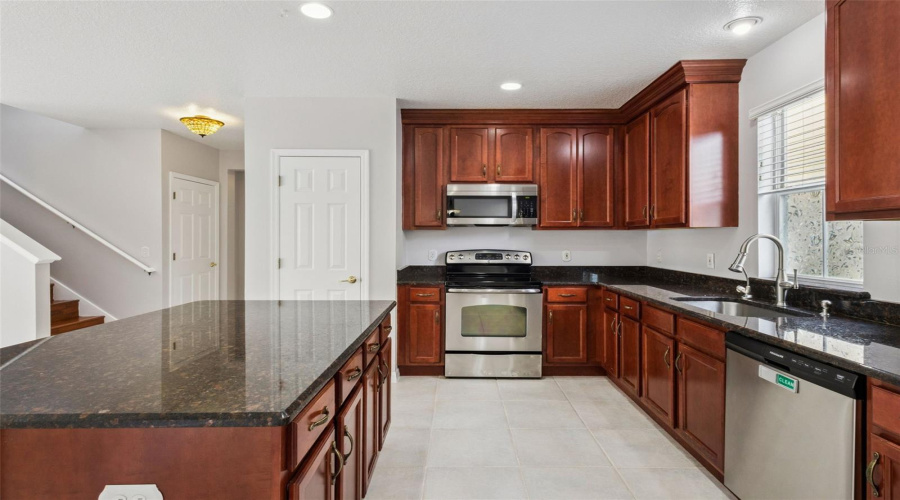 KISSIMMEE, Florida 34747, 3 Bedrooms Bedrooms, ,2 BathroomsBathrooms,Residential,For Sale,OLD BLUSH,0,MFRO6424077