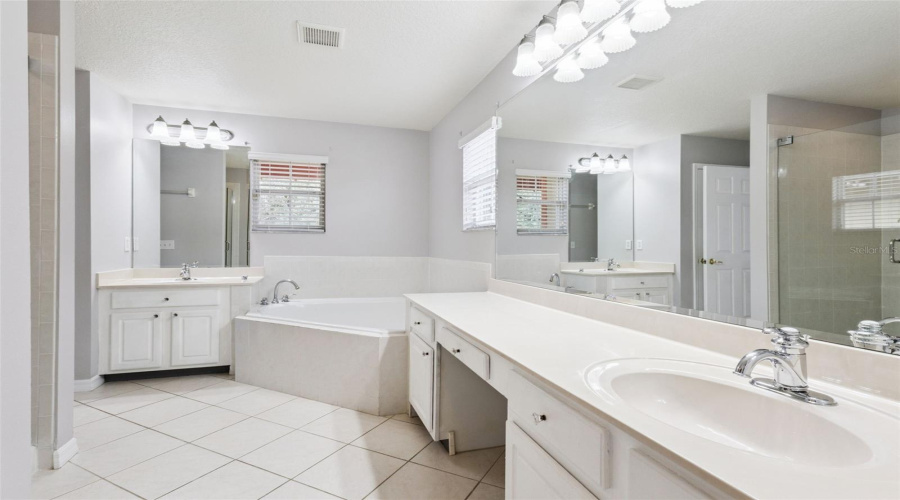 KISSIMMEE, Florida 34747, 3 Bedrooms Bedrooms, ,2 BathroomsBathrooms,Residential,For Sale,OLD BLUSH,0,MFRO6424077