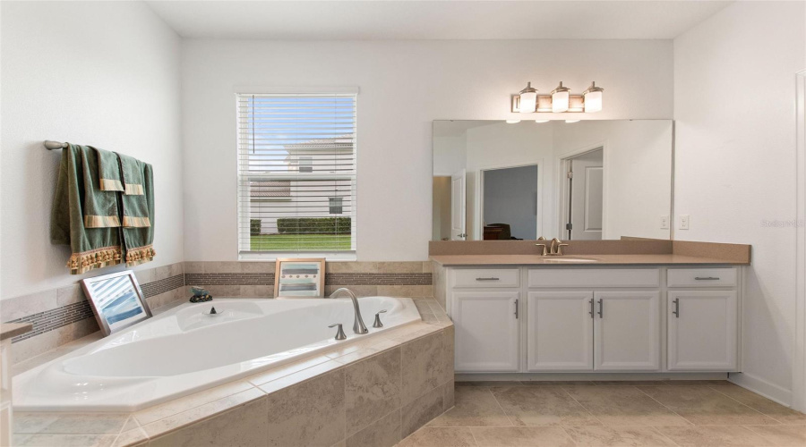 CHAMPIONS GATE, Florida 33896, 5 Bedrooms Bedrooms, ,4 BathroomsBathrooms,Residential,For Sale,OLYMPIC CLUB,0,MFRS5153490