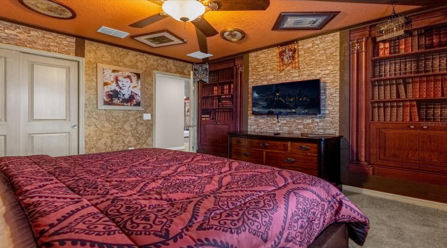 DAVENPORT, Florida 33897, 7 Bedrooms Bedrooms, ,5 BathroomsBathrooms,Residential,For Sale,SUMMER,0,MFRO6425539