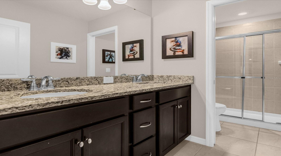 DAVENPORT, Florida 33897, 7 Bedrooms Bedrooms, ,5 BathroomsBathrooms,Residential,For Sale,SUMMER,0,MFRO6425539