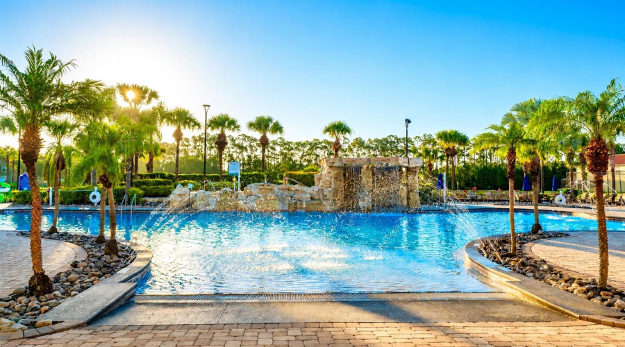 KISSIMMEE, Florida 34747, 5 Bedrooms Bedrooms, ,5 BathroomsBathrooms,Residential,For Sale,BISMARCK PALM,0,MFRO6424466