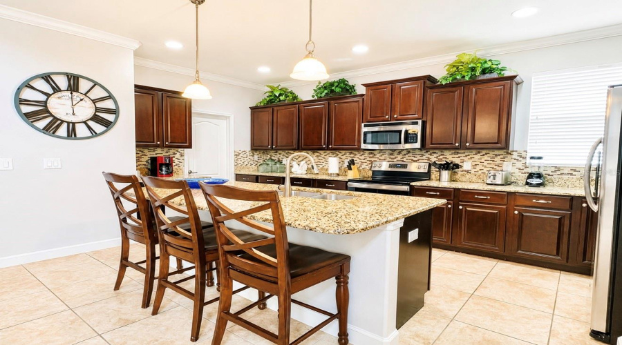 KISSIMMEE, Florida 34747, 5 Bedrooms Bedrooms, ,5 BathroomsBathrooms,Residential,For Sale,BISMARCK PALM,0,MFRO6424466