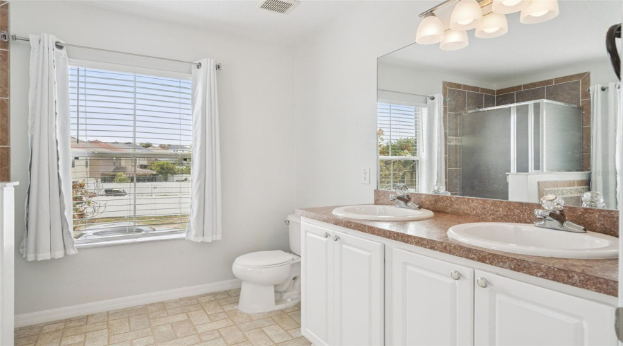 DAVENPORT, Florida 33896, 4 Bedrooms Bedrooms, ,2 BathroomsBathrooms,Residential,For Sale,ROSSELLI,0,MFRO6418993