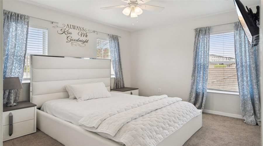 DAVENPORT, Florida 33896, 4 Bedrooms Bedrooms, ,2 BathroomsBathrooms,Residential,For Sale,ROSSELLI,0,MFRO6418993