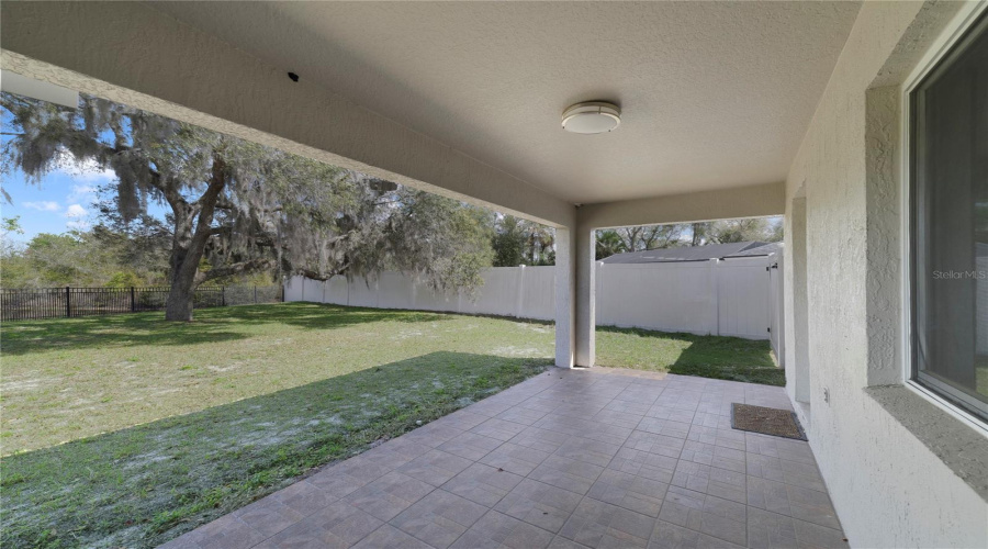 DAVENPORT, Florida 33896, 3 Bedrooms Bedrooms, ,2 BathroomsBathrooms,Residential,For Sale,PARADISE WOODS,0,MFRO6387989