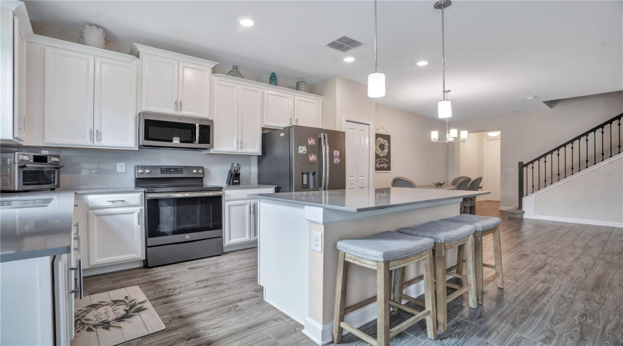 DAVENPORT, Florida 33896, 3 Bedrooms Bedrooms, ,2 BathroomsBathrooms,Residential,For Sale,ROYAL ST GEORGE,0,MFRA4697941