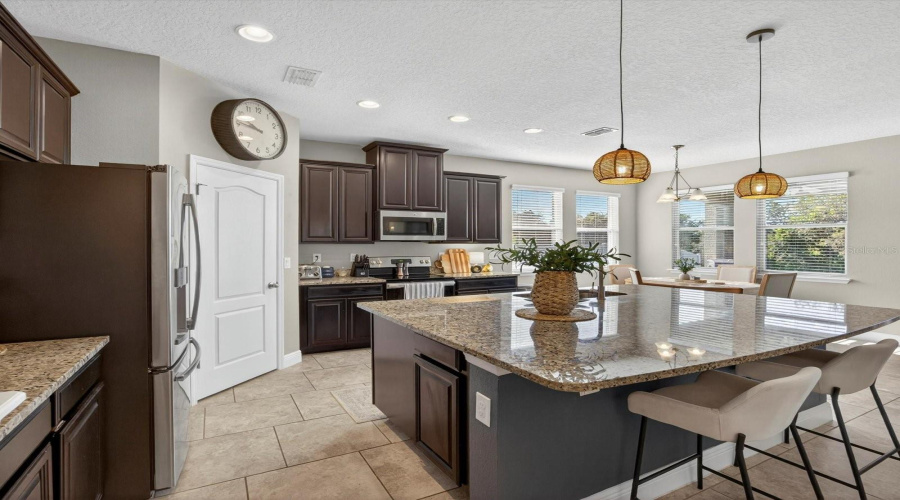DAVENPORT, Florida 33837, 3 Bedrooms Bedrooms, ,2 BathroomsBathrooms,Residential,For Sale,WHIRLAWAY,0,MFRO6425563